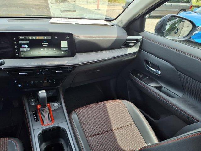 new 2025 Nissan Kicks car, priced at $29,157