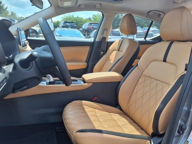 new 2025 Nissan Sentra car, priced at $26,917