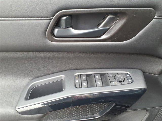 new 2025 Nissan Pathfinder car