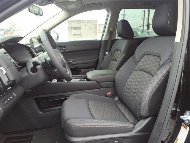 new 2025 Nissan Pathfinder car