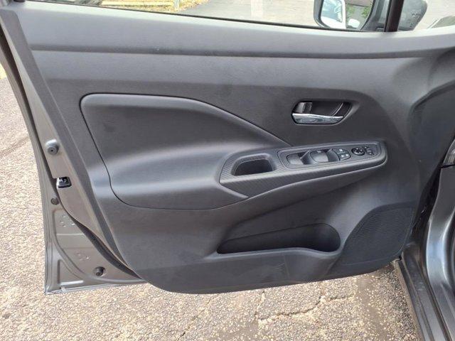 new 2025 Nissan Versa car