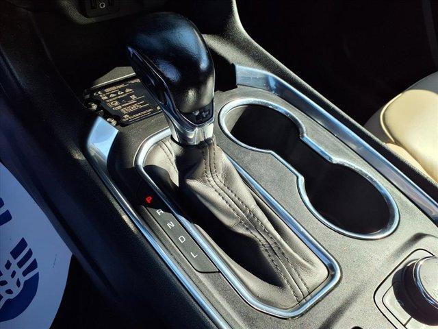 used 2022 Chevrolet Traverse car, priced at $27,995