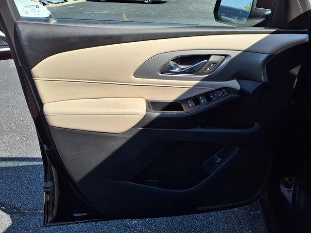 used 2022 Chevrolet Traverse car, priced at $27,995