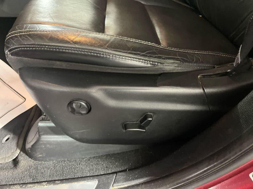 used 2014 Jeep Grand Cherokee car, priced at $7,990