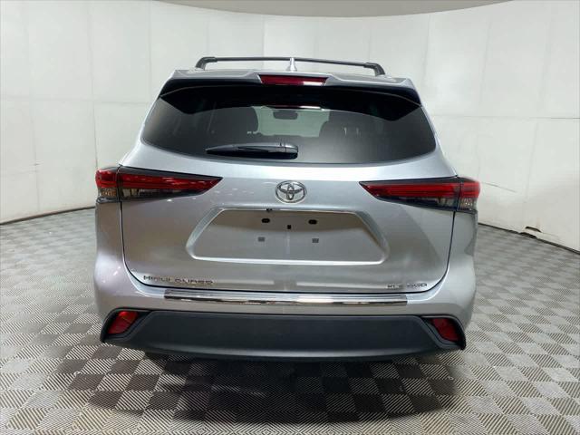 used 2022 Toyota Highlander car, priced at $37,990