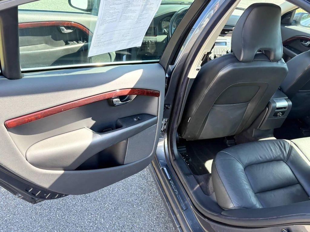 used 2007 Volvo S80 car, priced at $8,999