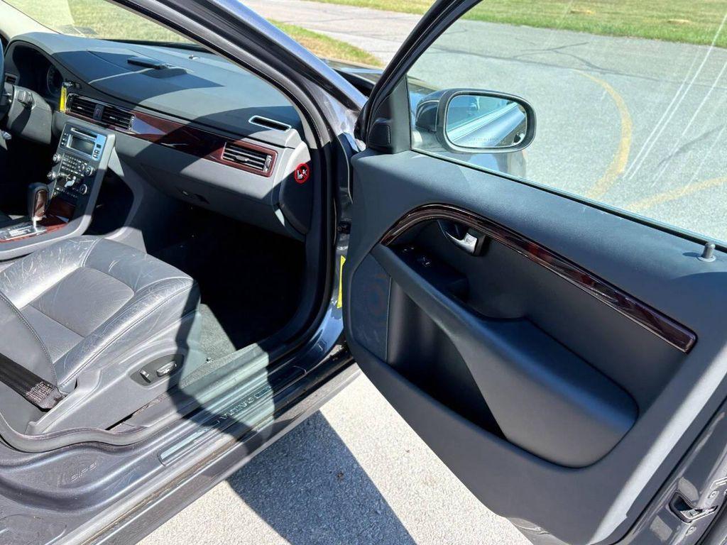 used 2007 Volvo S80 car, priced at $8,999