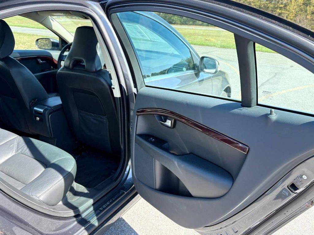 used 2007 Volvo S80 car, priced at $8,999