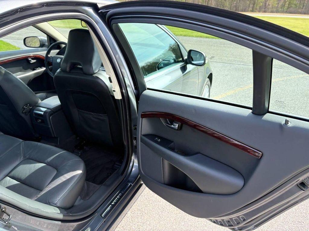 used 2007 Volvo S80 car, priced at $9,999