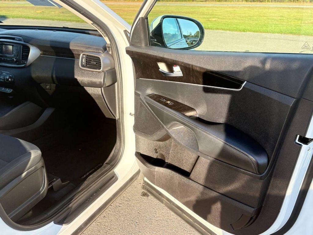 used 2016 Kia Sorento car, priced at $11,499