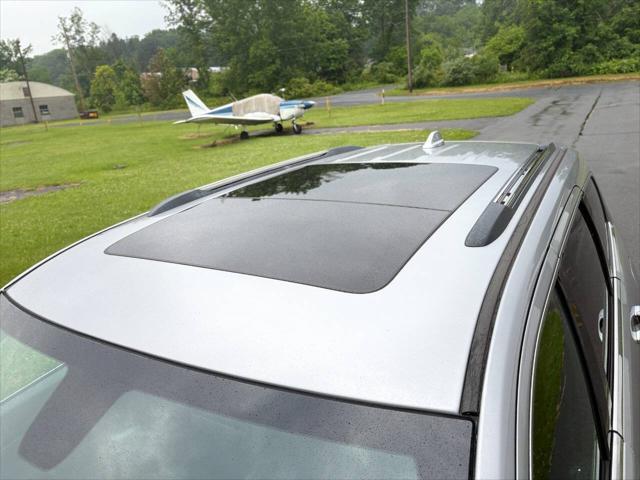 used 2015 Jeep Grand Cherokee car, priced at $14,999