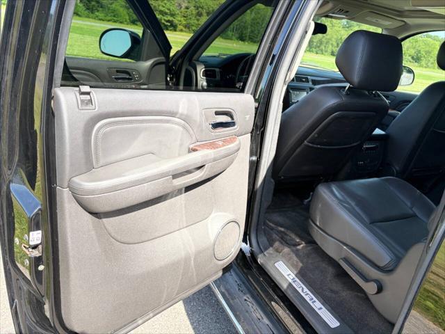 used 2013 GMC Yukon XL car, priced at $15,999