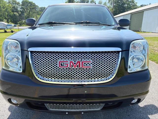 used 2013 GMC Yukon XL car, priced at $15,999