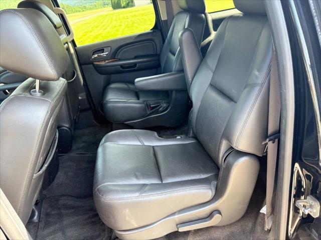 used 2013 GMC Yukon XL car, priced at $15,999