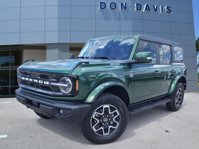 new 2024 Ford Bronco car, priced at $50,601