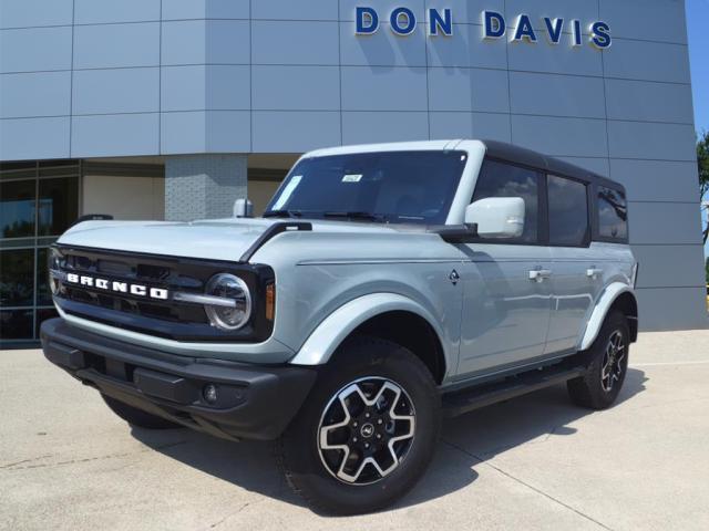 new 2024 Ford Bronco car, priced at $50,601