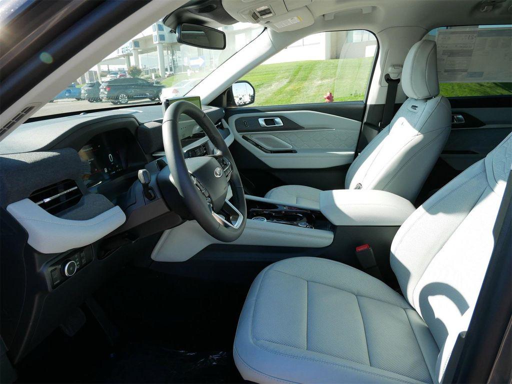 new 2025 Ford Explorer car, priced at $56,903