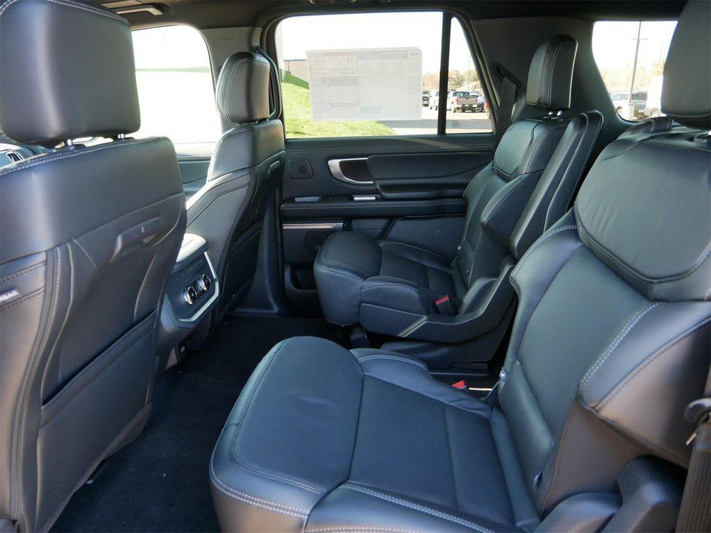 new 2025 Ford Expedition Max car, priced at $87,069
