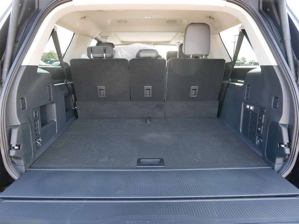 new 2025 Ford Expedition Max car, priced at $73,759
