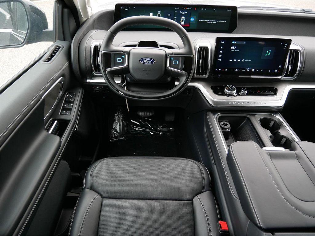 new 2025 Ford Expedition car, priced at $80,604