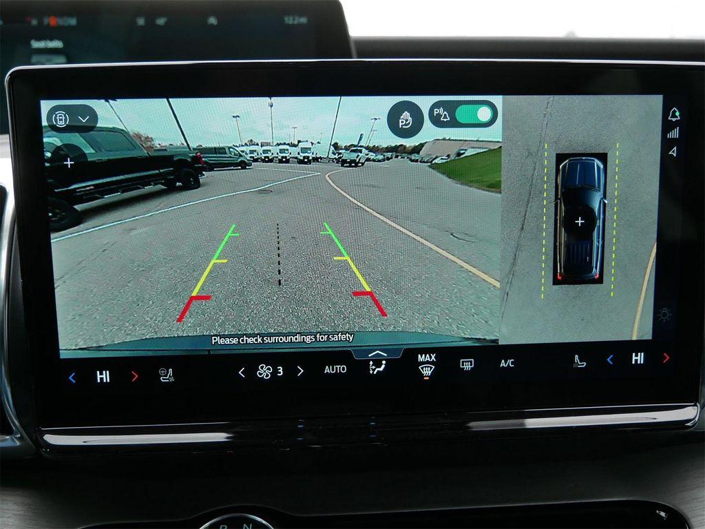 new 2025 Ford Expedition car, priced at $80,604