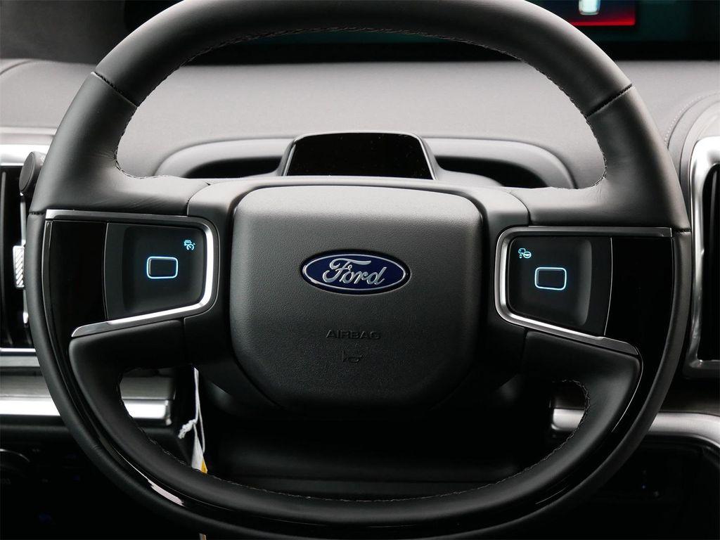 new 2025 Ford Expedition car, priced at $80,604