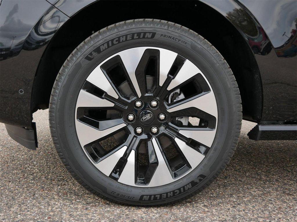 new 2025 Ford Expedition car, priced at $80,604