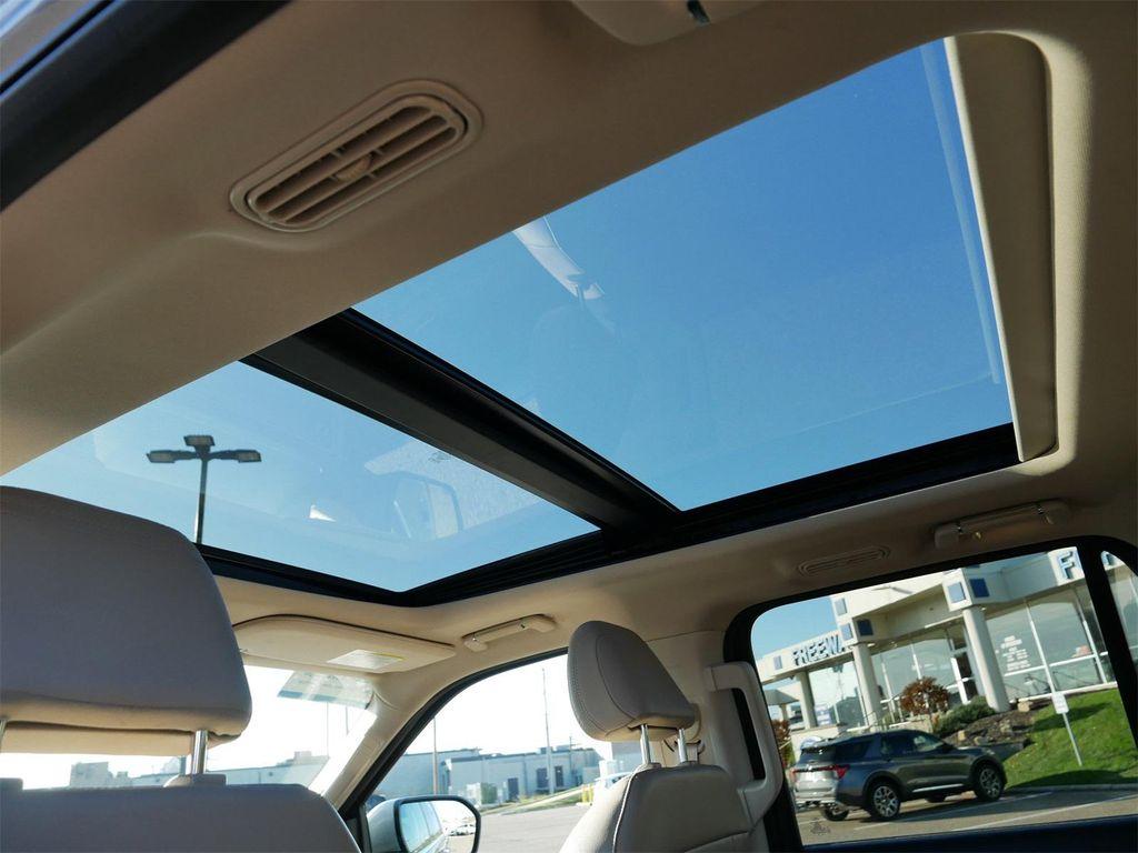 used 2024 Ford Expedition car, priced at $46,895