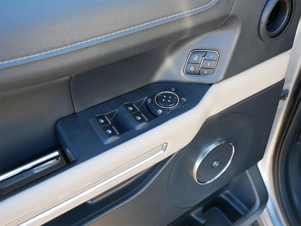 used 2024 Ford Expedition car, priced at $46,895