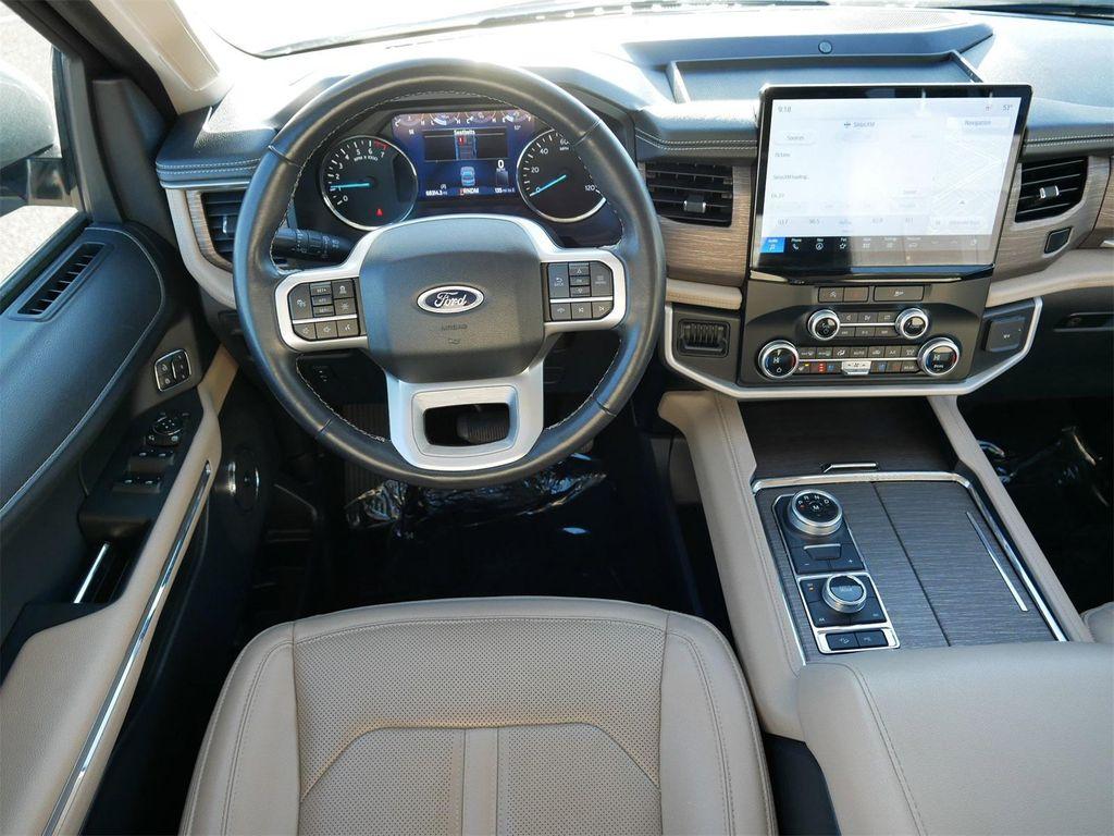used 2024 Ford Expedition car, priced at $46,895