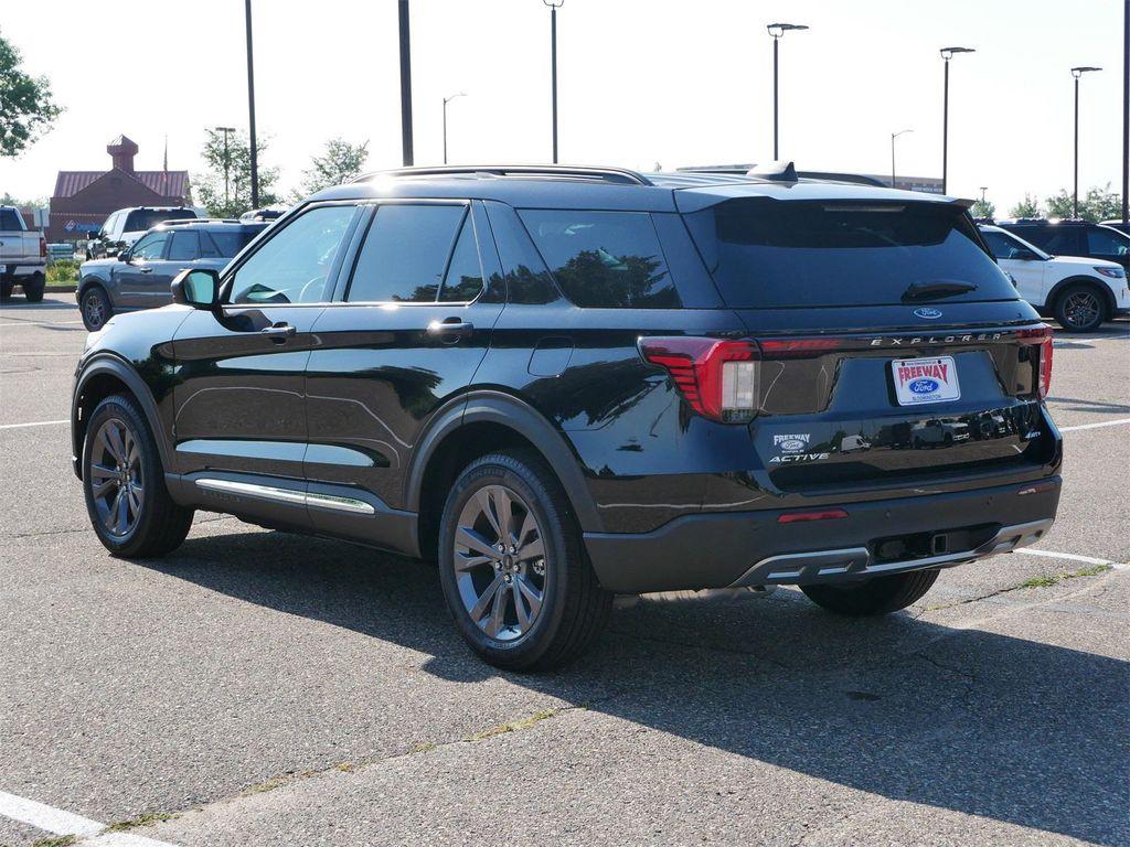 new 2025 Ford Explorer car, priced at $42,977