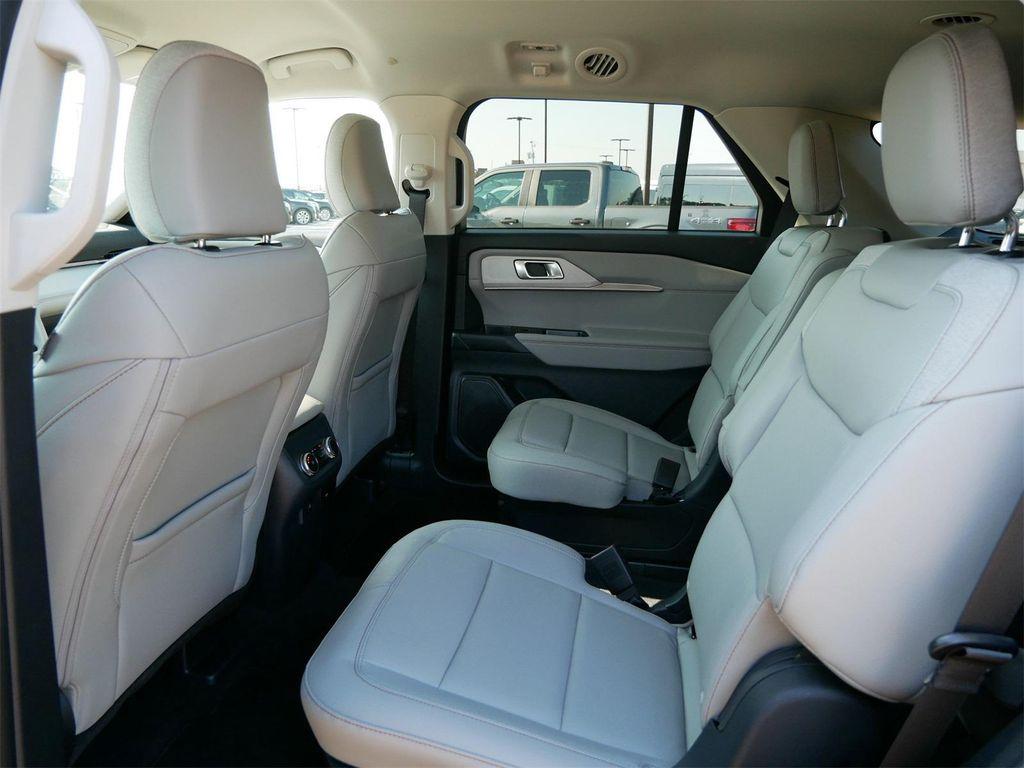 new 2025 Ford Explorer car, priced at $42,977