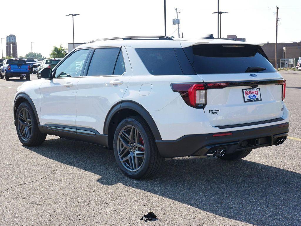 new 2025 Ford Explorer car, priced at $58,425