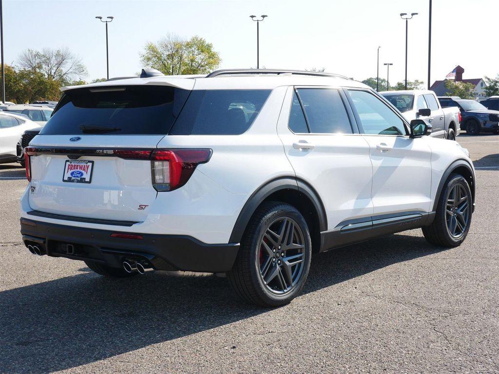 new 2025 Ford Explorer car, priced at $58,425