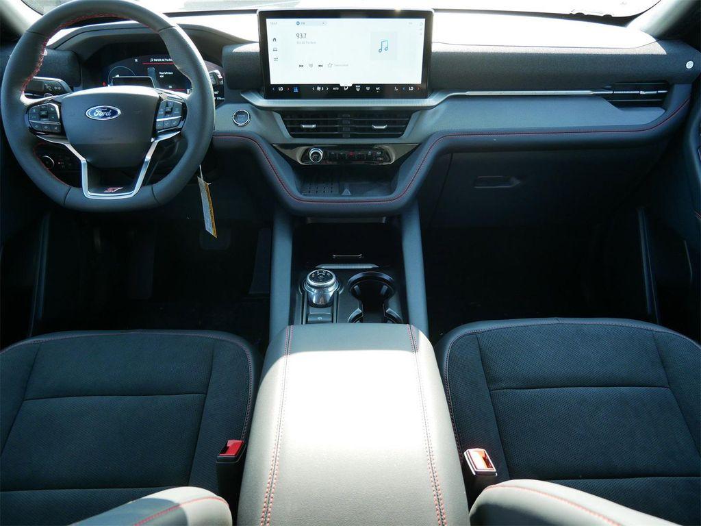 new 2025 Ford Explorer car, priced at $58,425