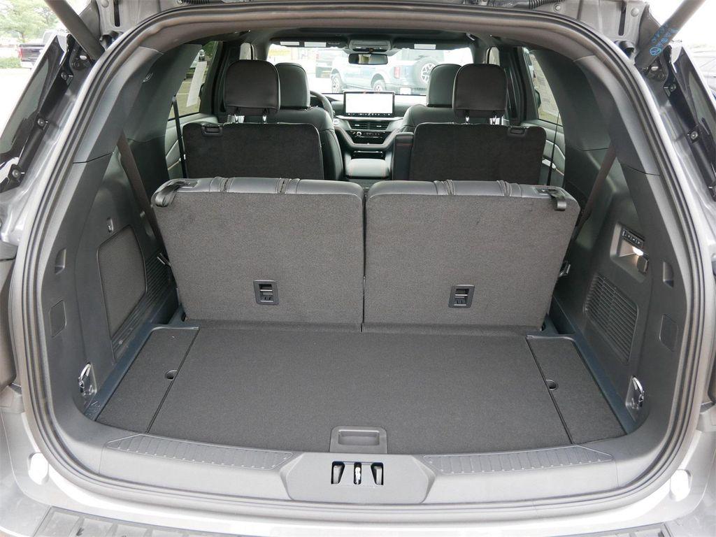 new 2025 Ford Explorer car, priced at $59,041