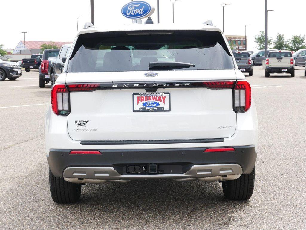 new 2025 Ford Explorer car, priced at $44,176