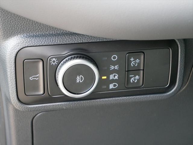 new 2025 Ford Explorer car, priced at $45,102