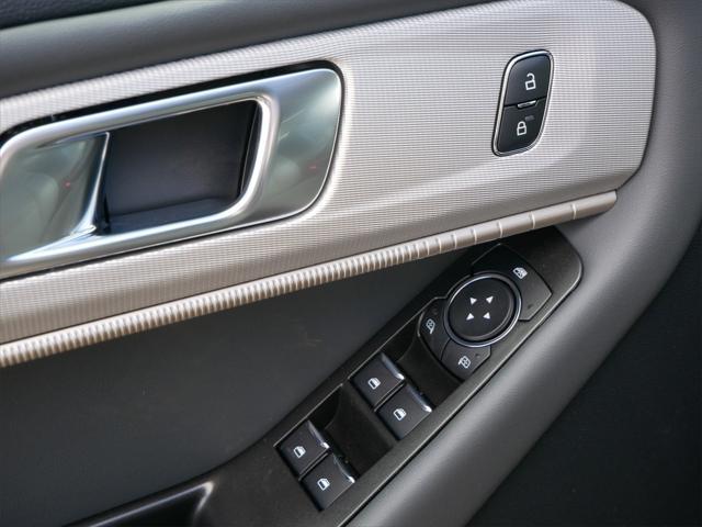 new 2025 Ford Explorer car, priced at $45,102