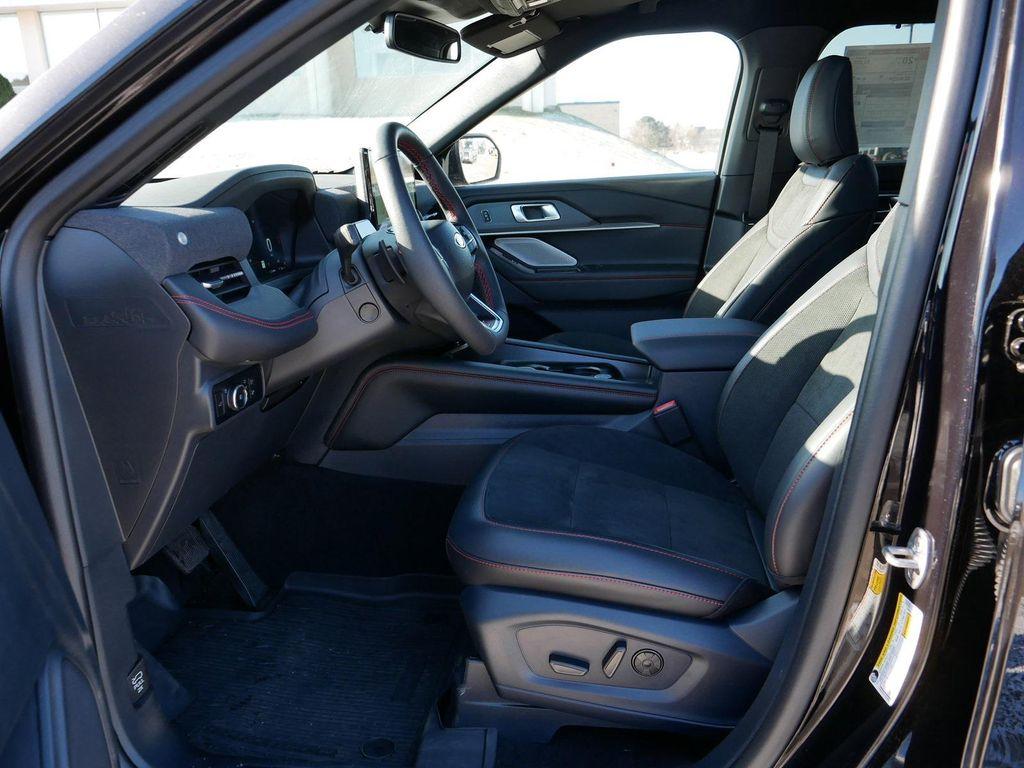 new 2025 Ford Explorer car, priced at $53,578