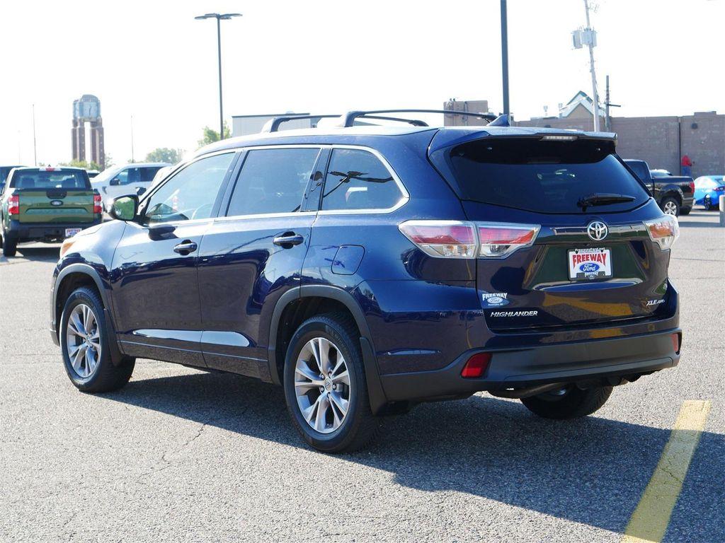used 2015 Toyota Highlander car, priced at $17,617
