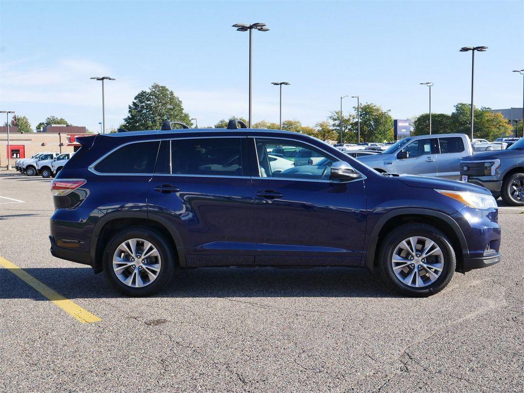 used 2015 Toyota Highlander car, priced at $17,617