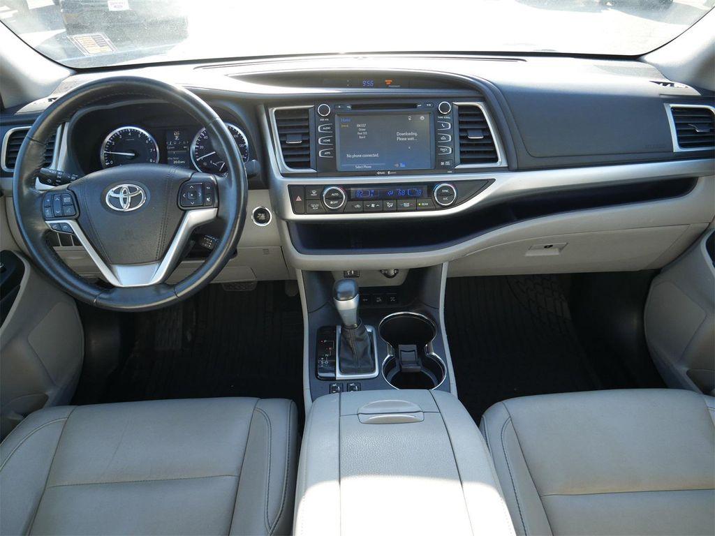 used 2015 Toyota Highlander car, priced at $17,617