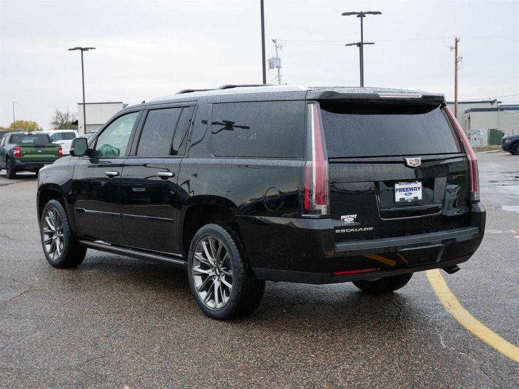 used 2019 Cadillac Escalade ESV car, priced at $37,650