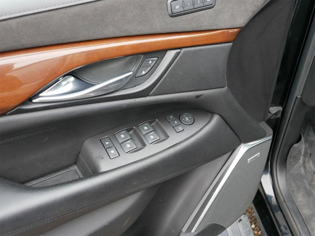 used 2019 Cadillac Escalade ESV car, priced at $37,650