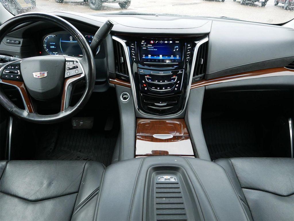 used 2019 Cadillac Escalade ESV car, priced at $37,650