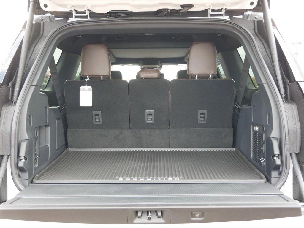 new 2025 Ford Expedition Max car, priced at $88,104