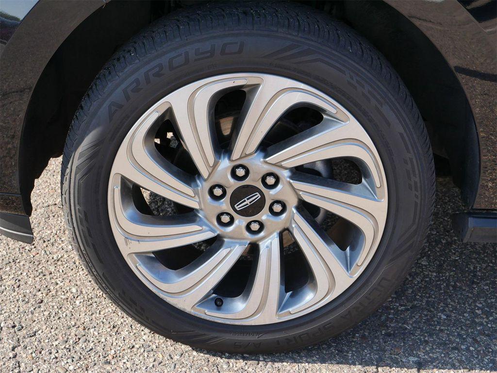 used 2024 Lincoln Navigator car, priced at $53,988