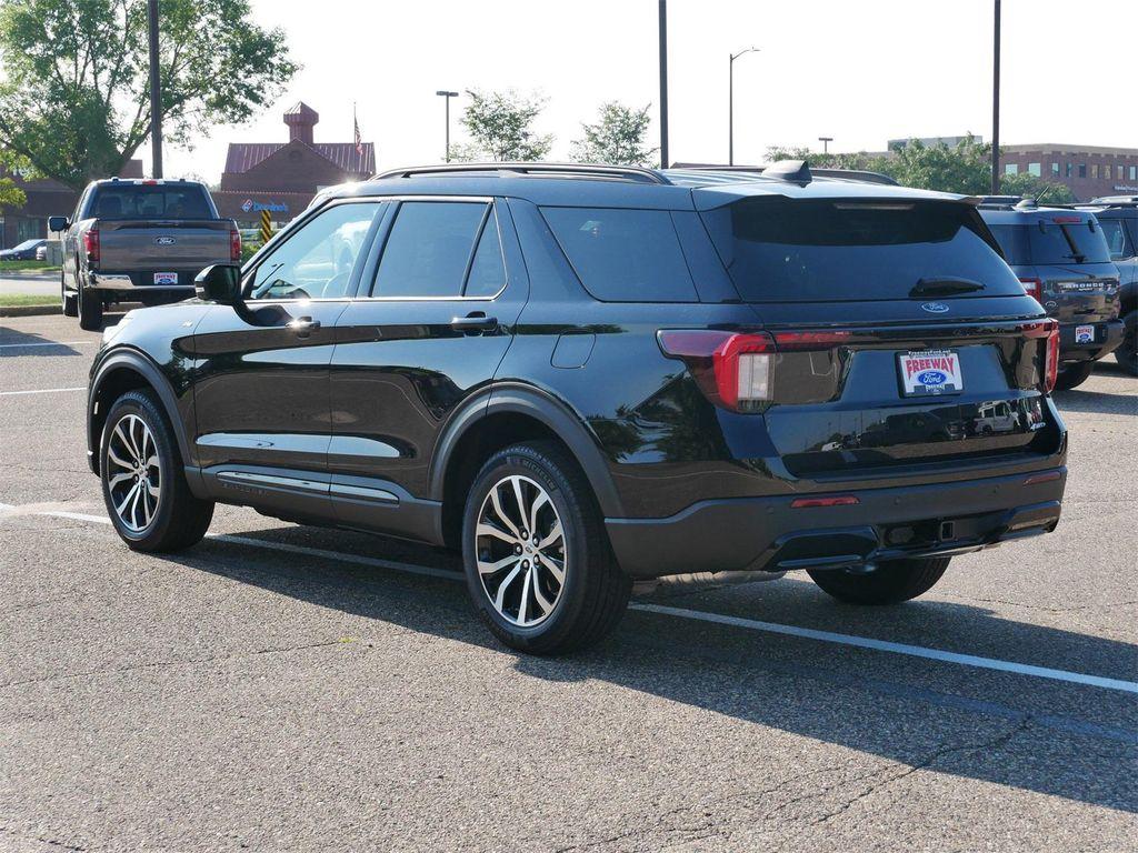 new 2025 Ford Explorer car, priced at $43,647