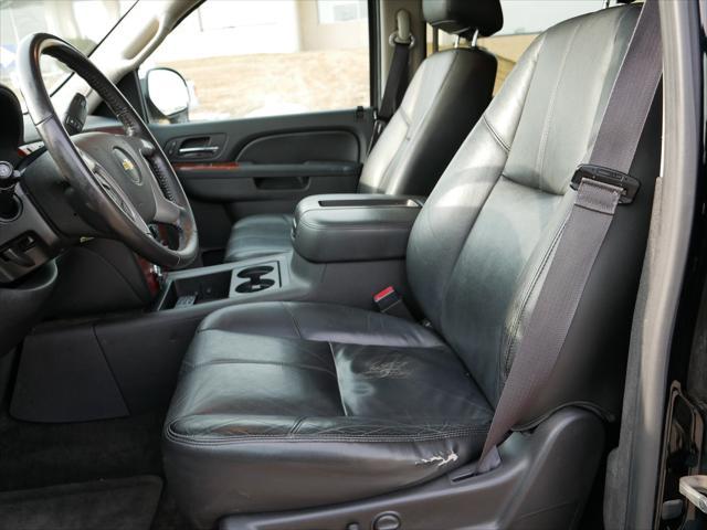 used 2013 Chevrolet Suburban car, priced at $5,500